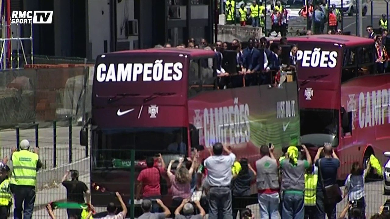 Les Portugais de retour au pays avec le trophée