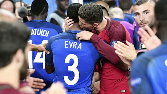 Les bisoux et les câlins franco-portugais qui réconfortent