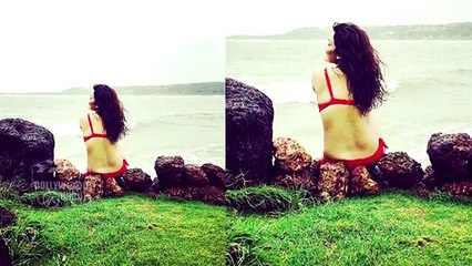 Chak De Girl Chitrashi Rawat Aka _Komal Chautala_ In RED HOT BIKINI On Beach