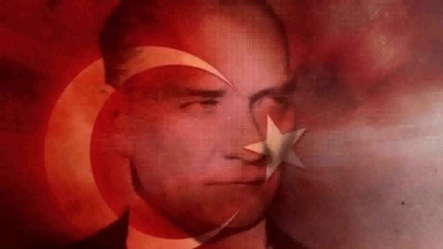 Benzemez Kimse Sana Asrın Dev Lideri M. Kemal Atatürk Müzeyyen Senar & Tarkan