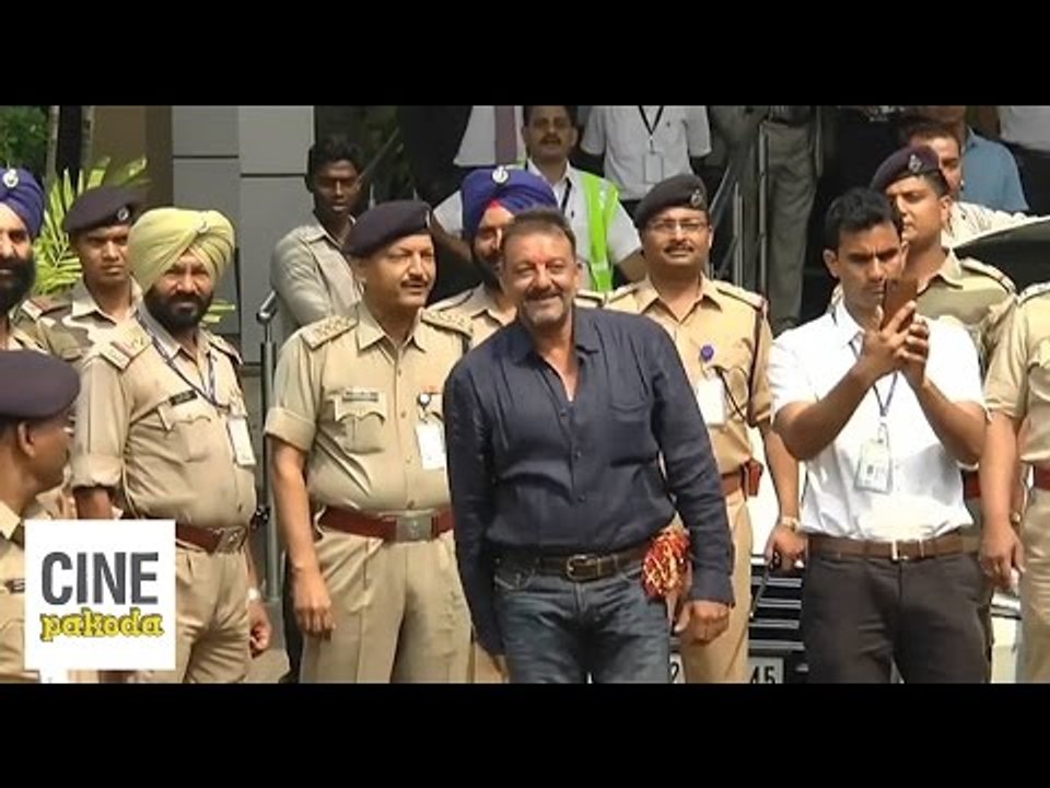 Sanjay Dutt Lands at Mumbai Airport After Release from Jail 2016 | CinePakoda
