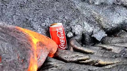 Esto es lo que pasa cuando una lata de refresco y el fuego se encuentran