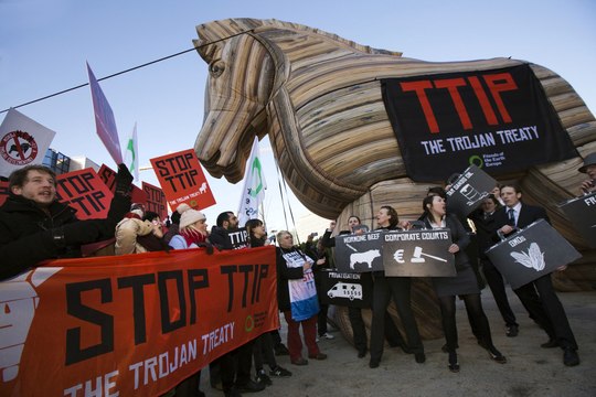 STOP TTIP! PAOLO FERRERO A BRUGHERIO, MB (10 LUGLIO 2016)