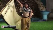 NADIA CHAUDHARY MUJRA New Hot Punjabi Mujra 2016