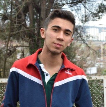 Yolun Karşısına Geçerken Otomobil Çarpan Gencin Kolu ve Bacağı Koptu