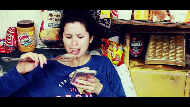 10 Flat Stomach Life Hacks! How To Get A Flat Tummy By Having SEX, POOPING & Playing With BALLS!