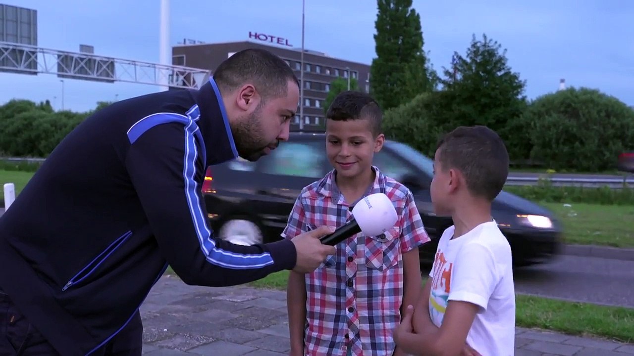 Salaheddine zwaait Marokkanen uit op reis naar Marokko!