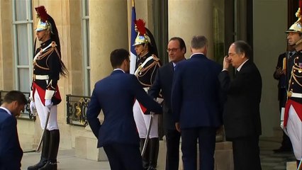 Les Bleus accueillis à l'Élysée par le président