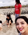 Bunda Ashanty, Kak Aurel & Arsy Addara Maen di Pantai Sambil Nunggu Waktu Buka Puasa