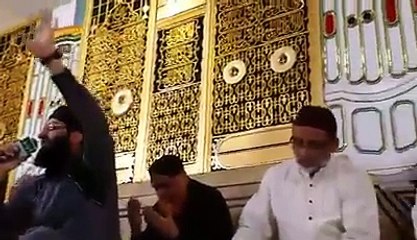 chor fikar duniya ki chal madinay chaltay hain