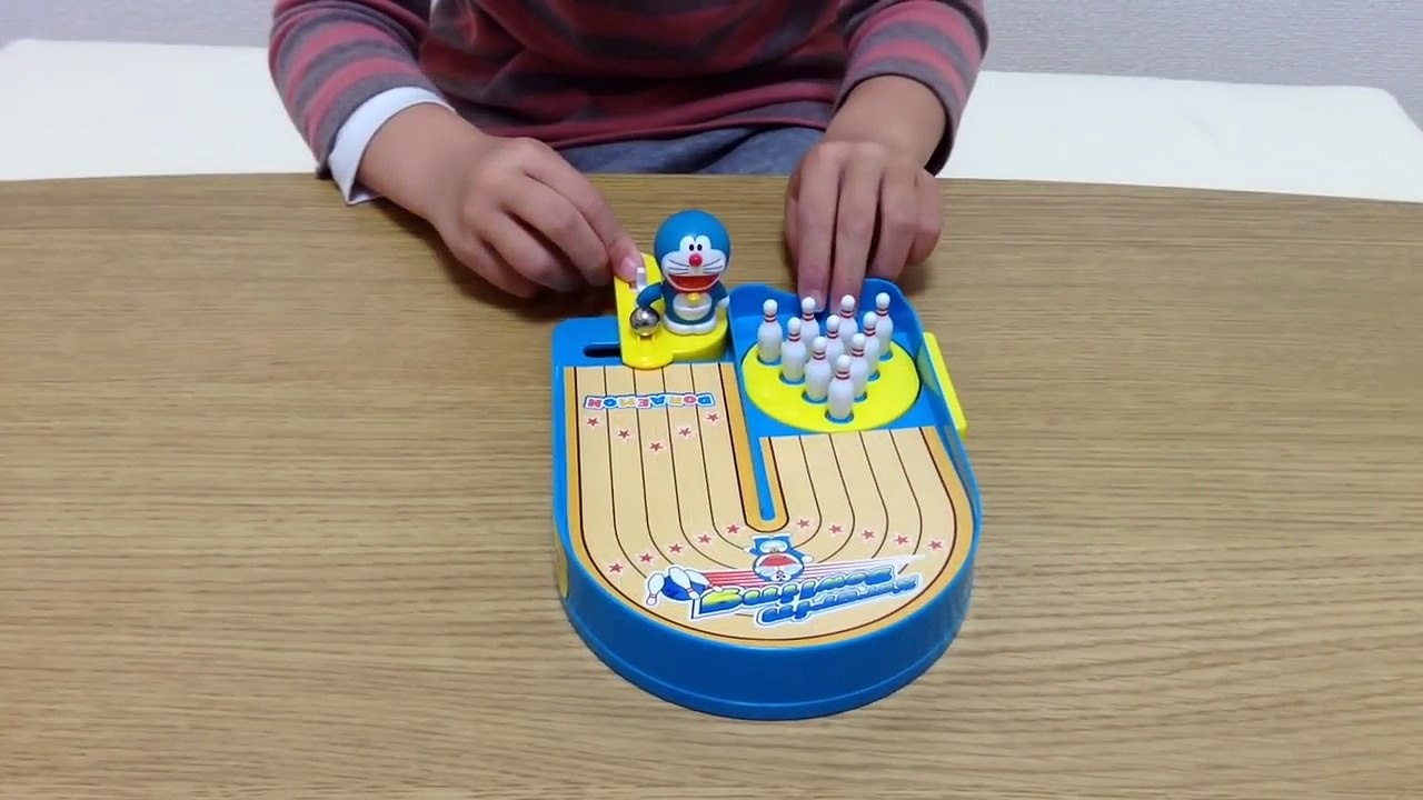 ドラえもん クルリン ボウリング おもちゃ / Doraemon Miniature Bowling Toy