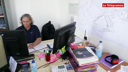 Brest 2016. Il place les bateaux dans le port