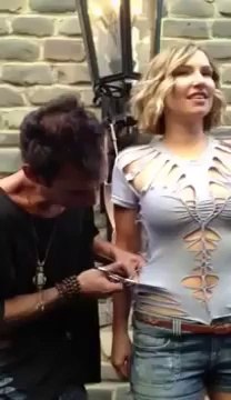 Il transforme un simple t-shirt en oeuvre d'art - Quel talent