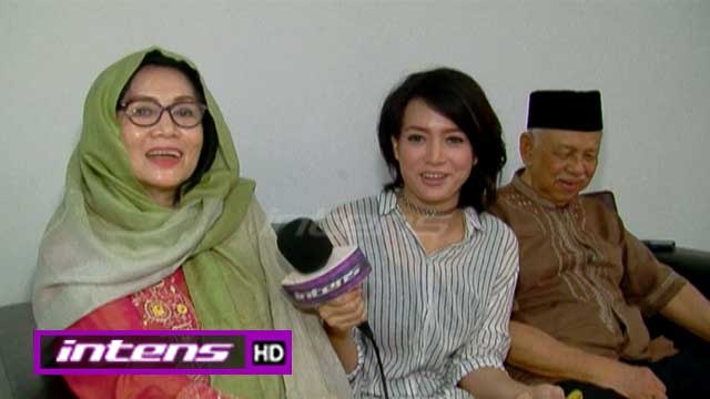 Yoelitta Palar, Manfaatkan Libur Lebaran Bersama Kedua Orangtua - Intens 12 juli 2016