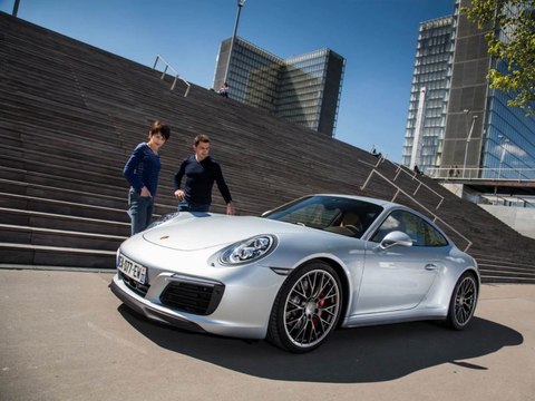 Franck Lagorce au volant de la Porsche 911 Carrera 4S (diaporama vidéo)