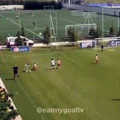 Unbelievable solo goal from Hagi Academy kid