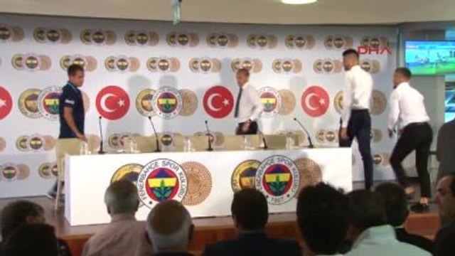 Fenerbahçe?de Aatif Chahechouhe, Fabiano Ribeiro ve Ramazan Civelek İçin İmza Töreni Düzenlendi-1-