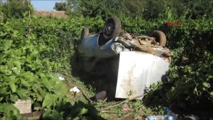Manisa Otomobil Üzüm Bağına Uçtu: 6 Yaralı