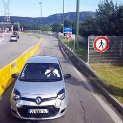 Une mamie prend l'autoroute à contresens !