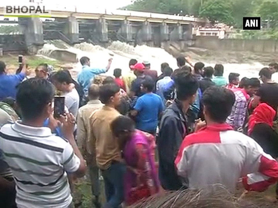 MP floods: Bhadbhada dam gates opened
