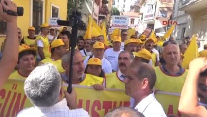 Aydın Eğitim Sen Aydın'da MEB'i Protesto Etti