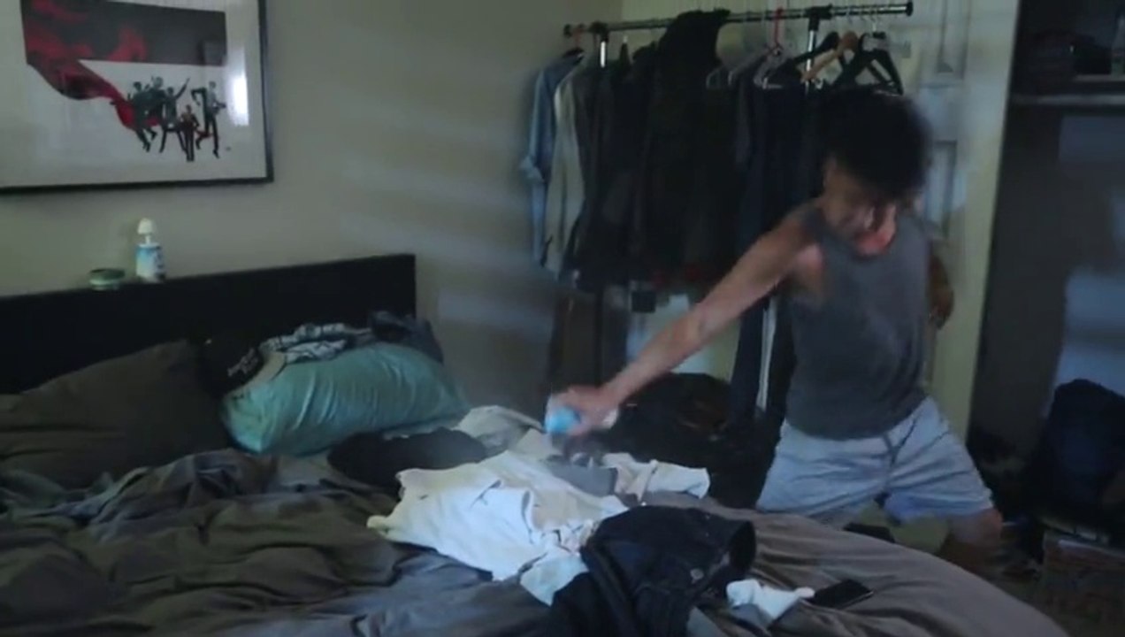 Ce que font tous les mecs quand une fille va arriver chez eux !
