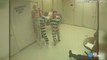 Ces prisonniers texans forcent la porte de leur cellule et sauvent la vie de leur gardien en pleine crise cardiaque!!!