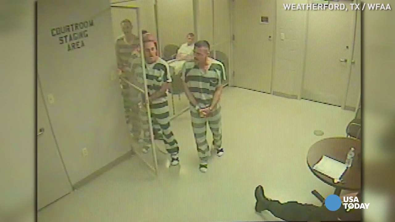 Ces prisonniers texans forcent la porte de leur cellule et sauvent la vie de leur gardien en pleine crise cardiaque!!!