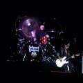 Momento en el que se cayó el guitarrista de Aerosmith, Joe Perry en pleno concierto
