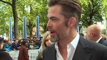 Chris Pine gushes about new Wonder Woman, Gal Gadot!