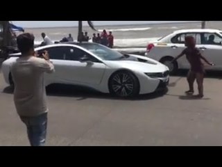 Shah Rukh Khan's New Exclusive Videos Goes Viral !