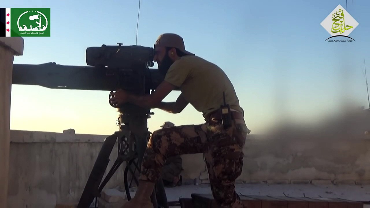 Syrie: des rebelles tirent un missile américain TOW à Alep