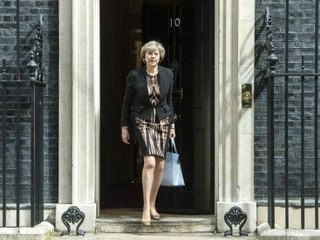 Yeni Başbakan May Geleneği Bozacak