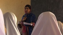 Malala visite le camp de réfugiés de Dadaab au Kenya