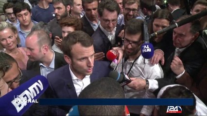 Premier meeting politique pour Macron et son mouvement "En Marche!"