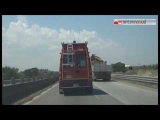 Tải video: Tg Antenna Sud - Tragedia ferroviaria nel nord barese, 20 le vittime