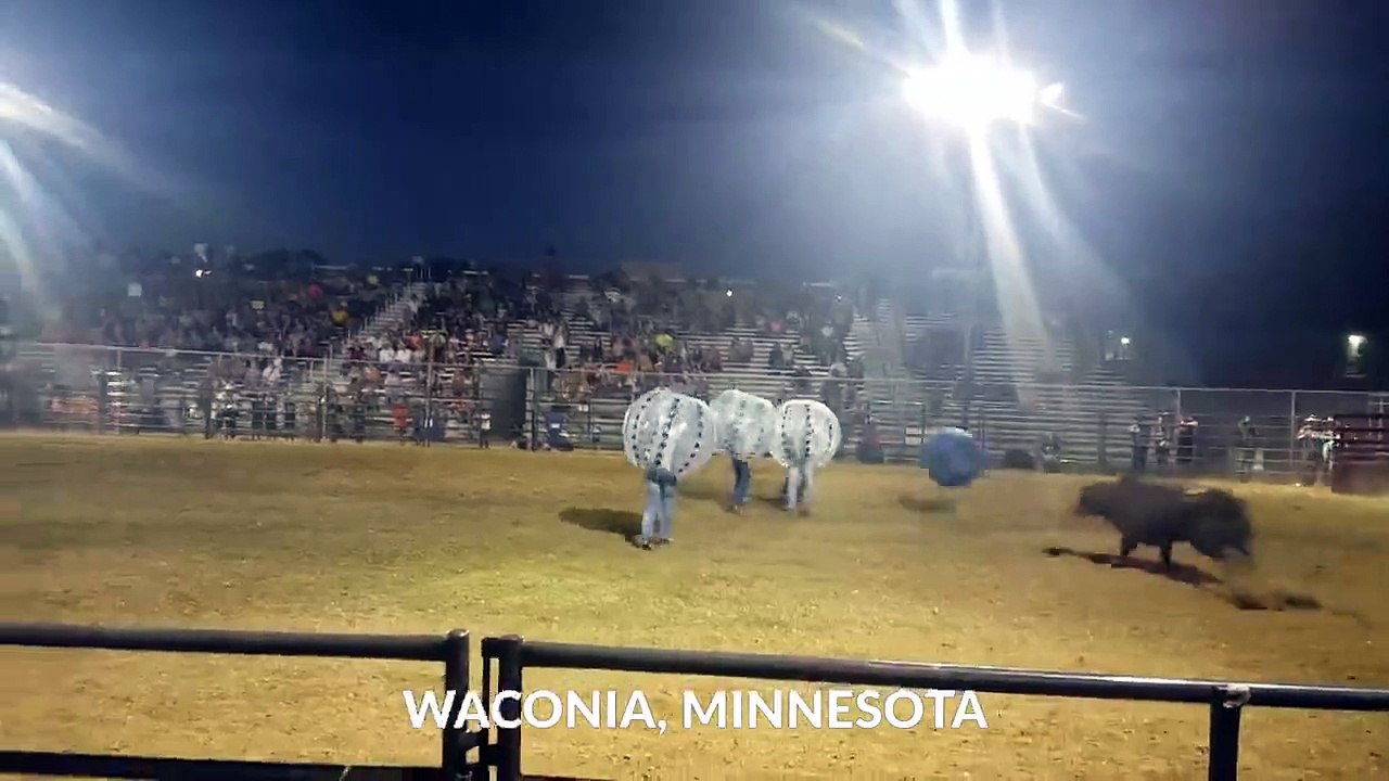 Ils ont mixé la tauromachie avec le bubble football