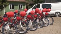Polis Çocuklarına Moral İçin Bisiklet Hediye Edildi