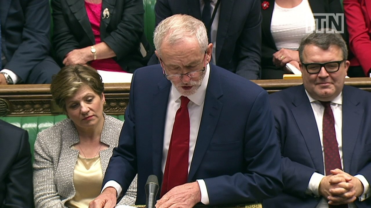 David Cameron pays tribute to Larry the Cat at...