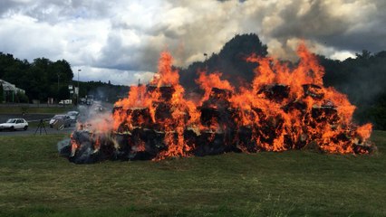 Le feu des producteurs de lait à Périgueux