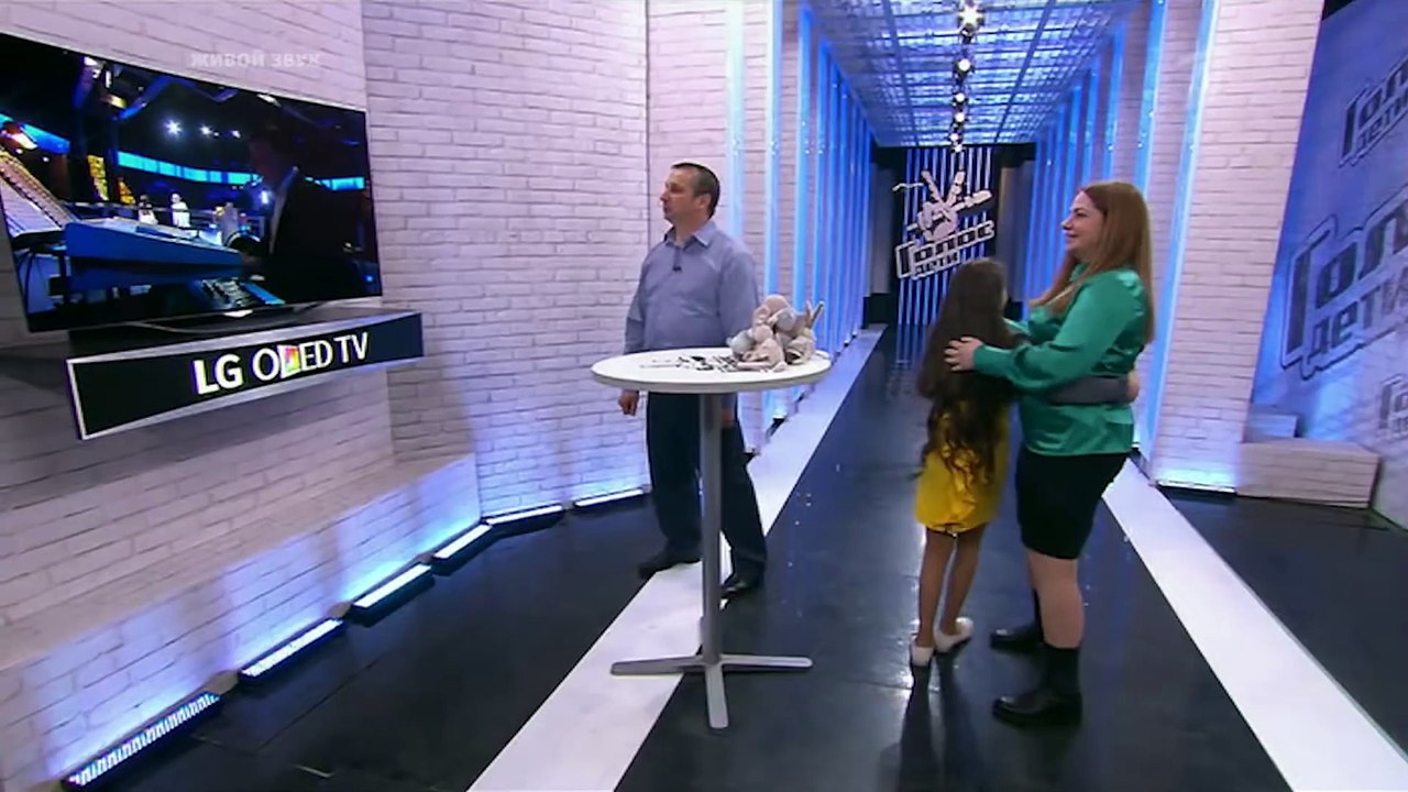 Назели Варелджян, Анжела Доронина и Ярослав Соколиков - Белые розы