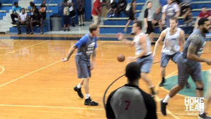 Jason Williams aka "White Chocolate" continue de faire le show à 40 ans