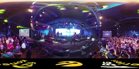 Mustafa Sandal – 360 Derece Konser – Araba
