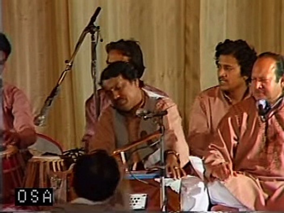 Nusrat Fateh Ali Khan Qawwal - Dyar-e-Ishq Mein Apna Maqam Paida Kar - Kalam e Iqbal