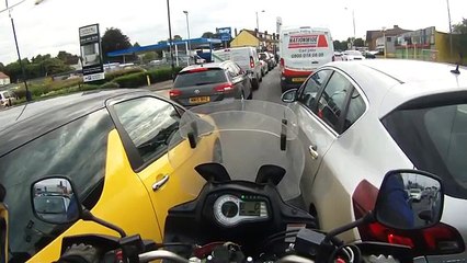 Car driver deliberately runs over my foot (1)