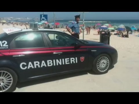 Bari - Furti su spiaggia di Pane e Pomodoro , arrestato borseggiatore (12.07.16)