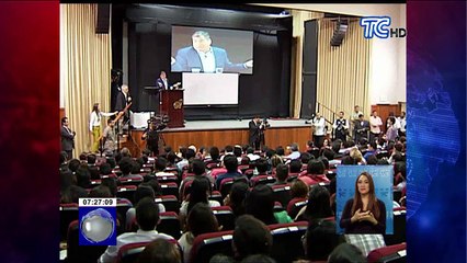 Presidente Correa dictó clase de economía en la Espol