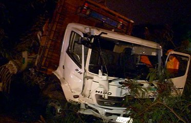 Camión se accidentó esta madrugada en la vía a la costa sin dejar víctimas