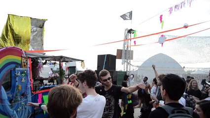 La Bringue - Closeup Weather Festival Music