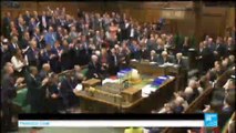 Brexit : David Cameron acclamé par le Parlement britannique